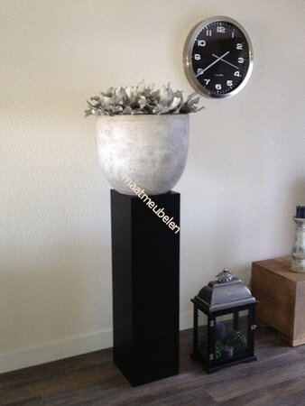 250 x250 mm onbehandelde blanke MDF zuil, sokkel, schilderklaar