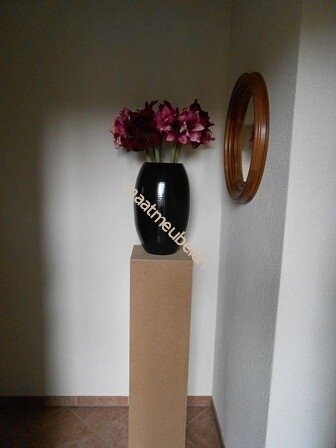 250 x250 mm onbehandelde blanke MDF zuil, sokkel, schilderklaar