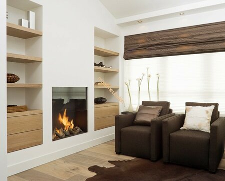 Plank, schap voor in de Nis.